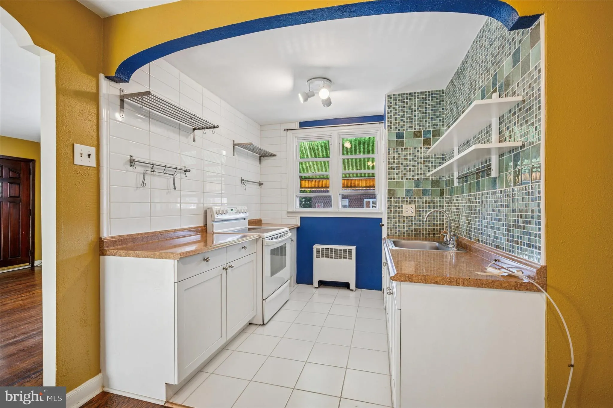 Philadelphia, Pennsylvania 19149, United States, 5 Bedrooms Bedrooms, ,Residential,Contingent,226380