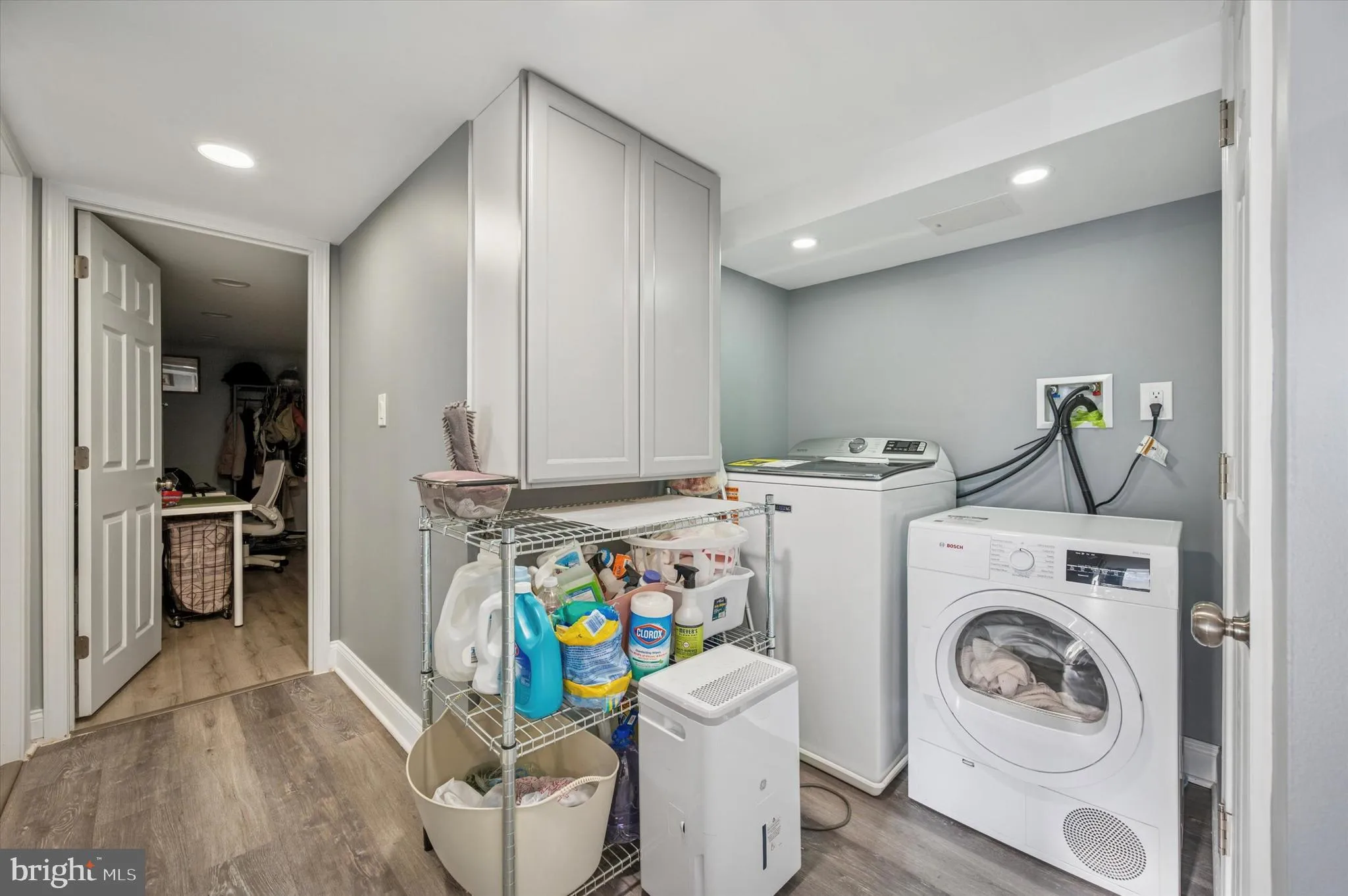 Philadelphia, Pennsylvania 19149, United States, 5 Bedrooms Bedrooms, ,Residential,Contingent,226380