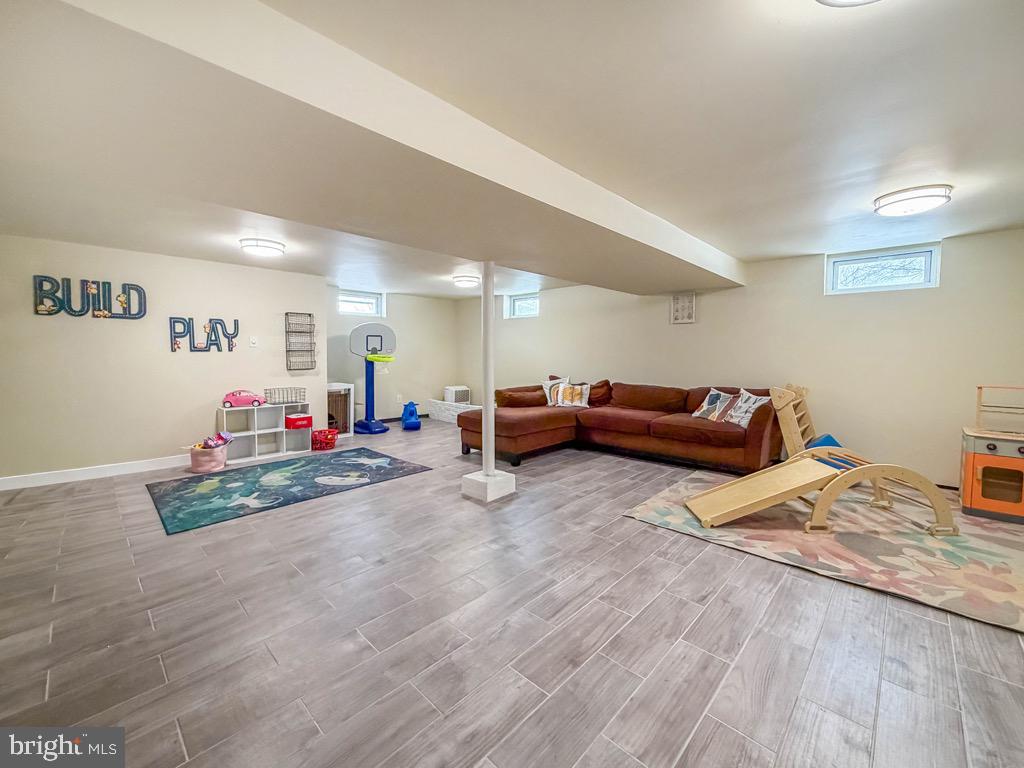 CASEY GDNS - Residential