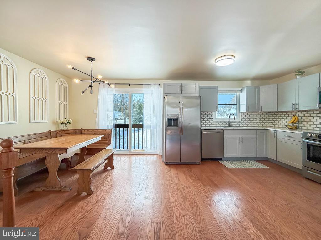 CASEY GDNS - Residential