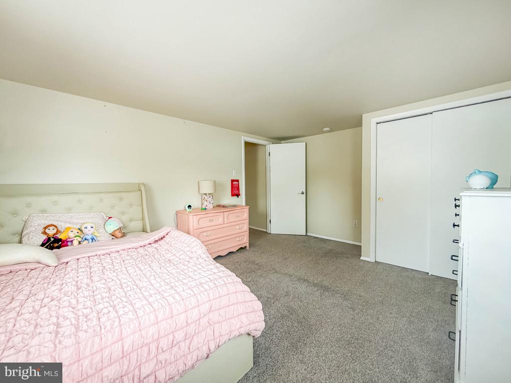 CASEY GDNS - Residential