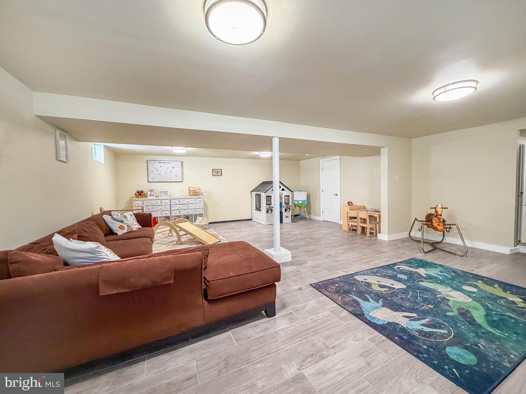 CASEY GDNS - Residential