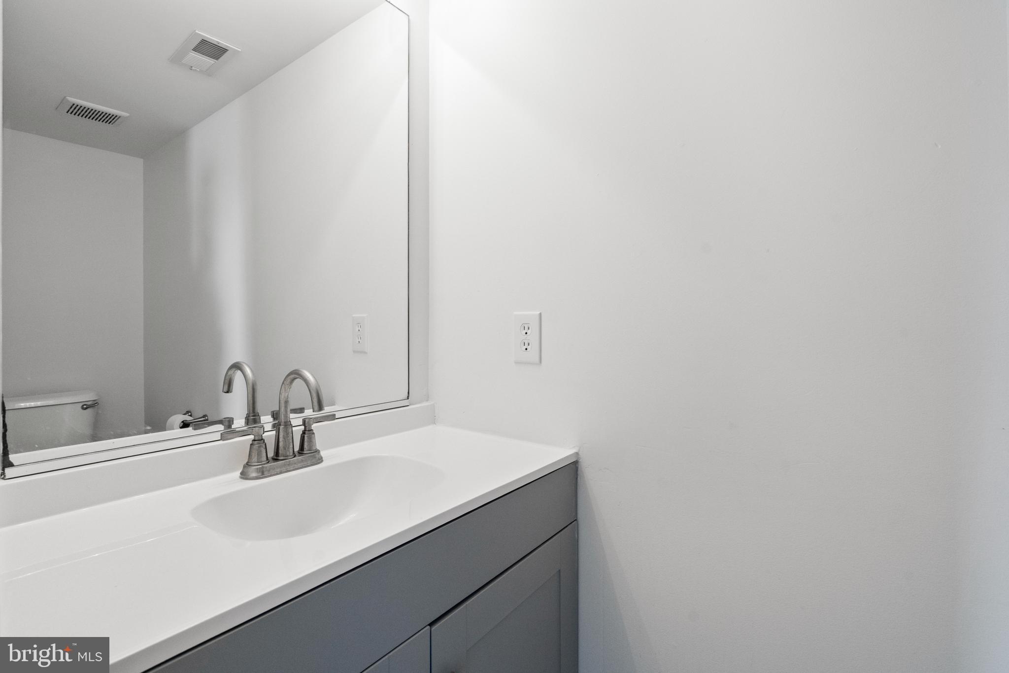 INWOOD VILLAGE - Residential