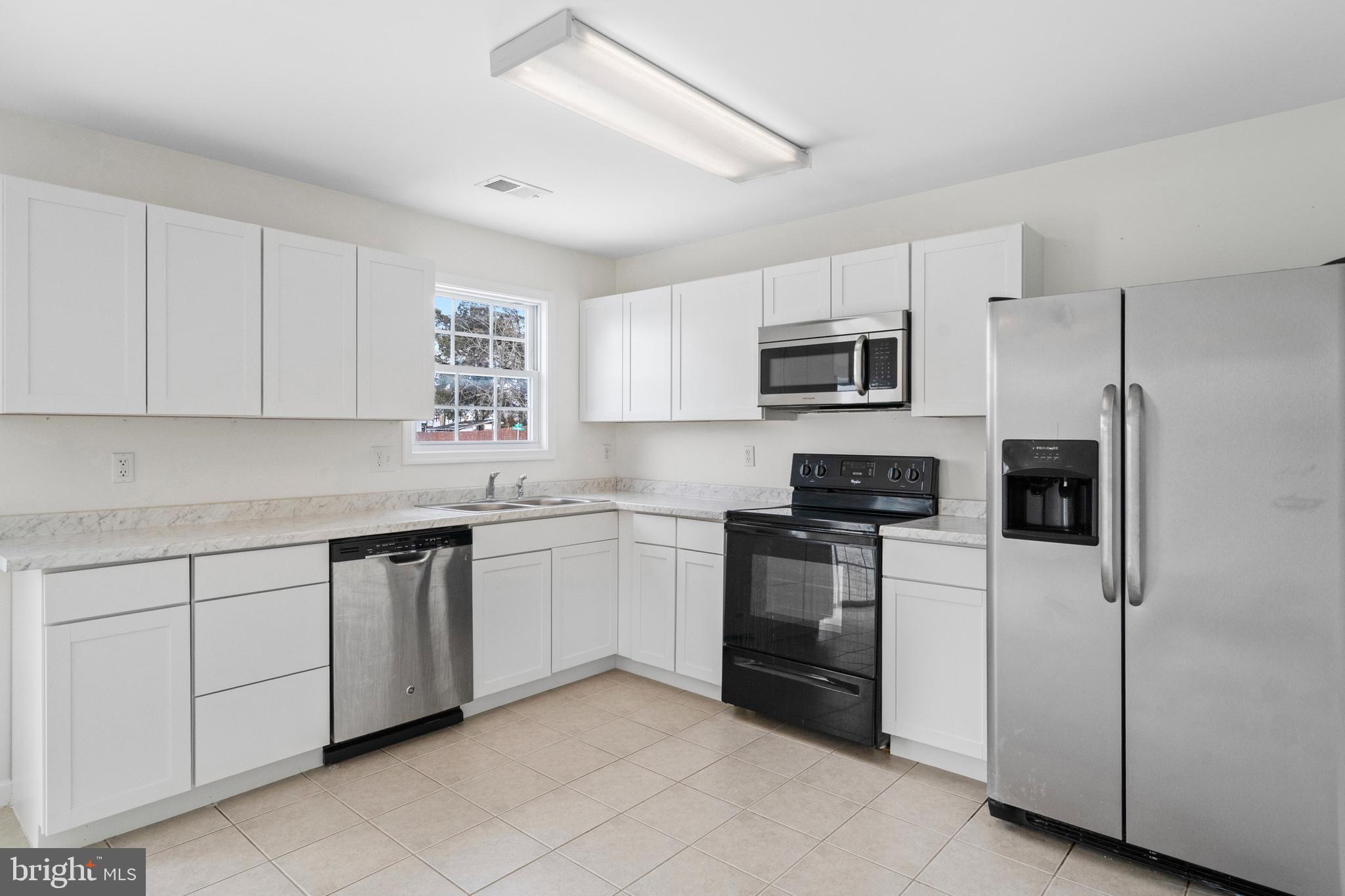 INWOOD VILLAGE - Residential