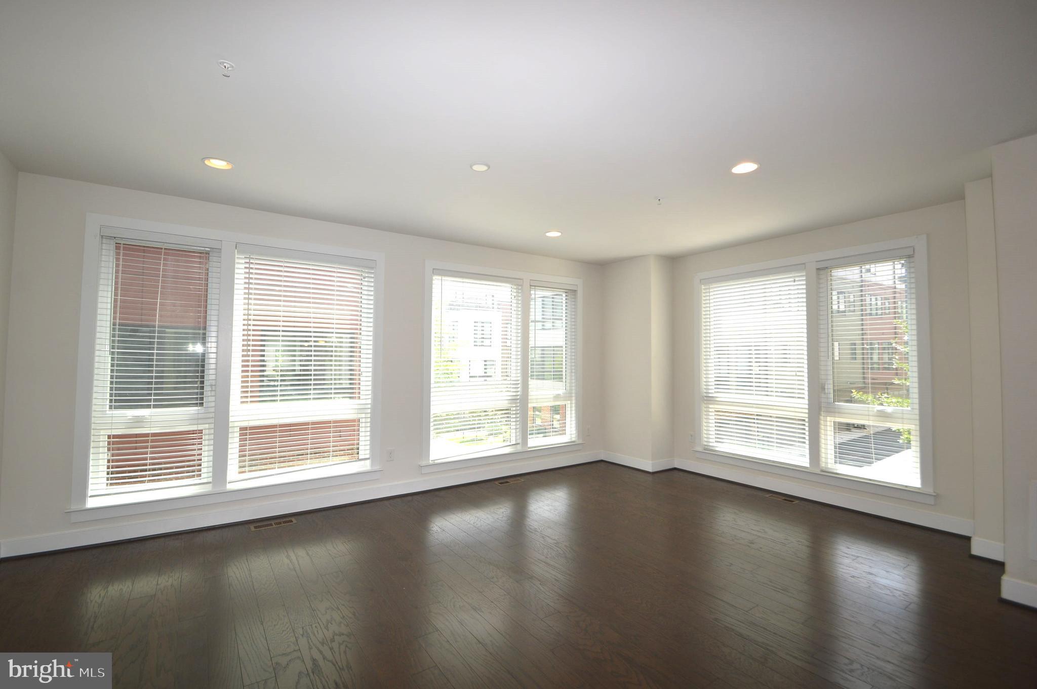 CAMERON PARK - Residential Lease