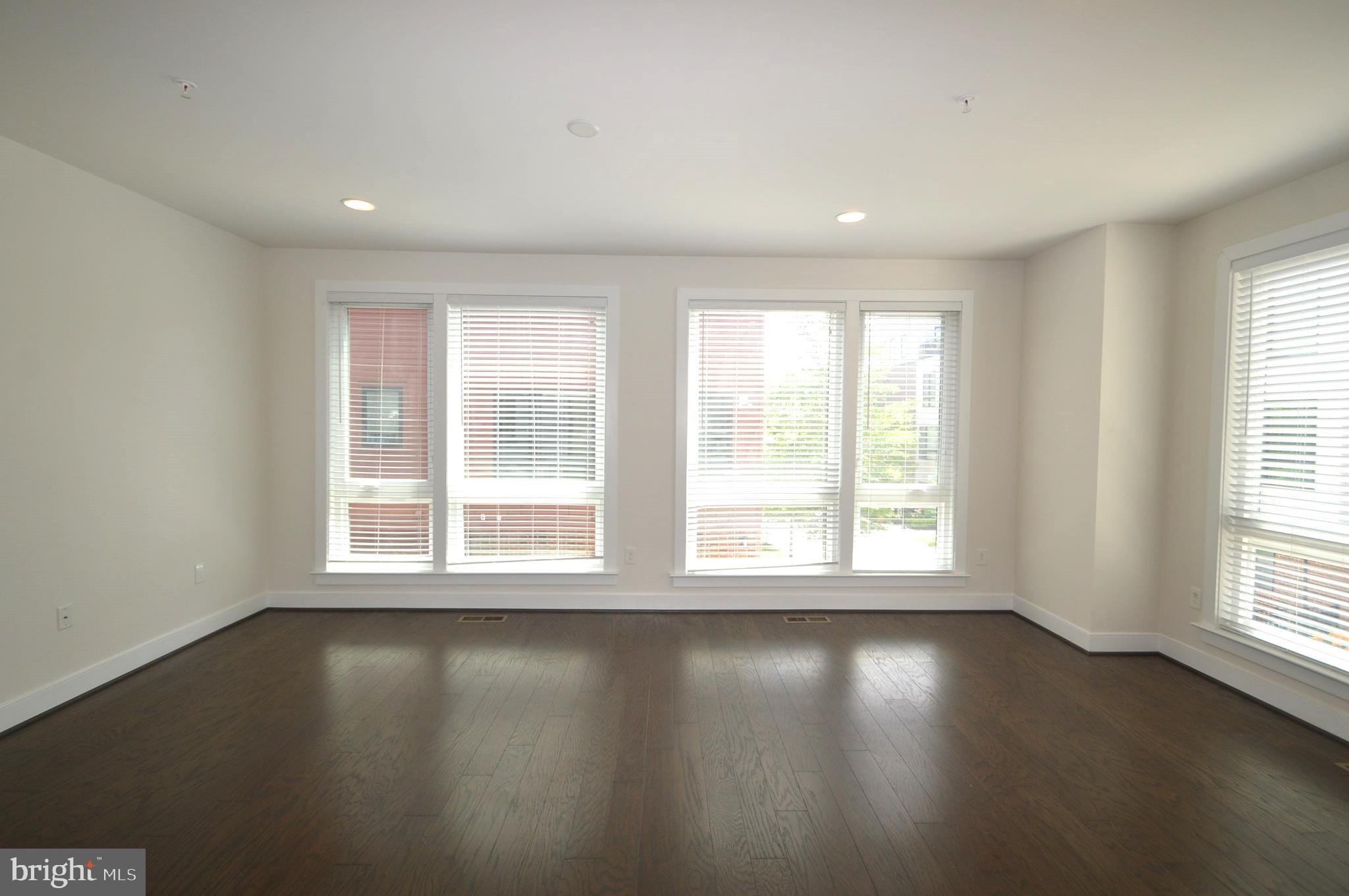 CAMERON PARK - Residential Lease