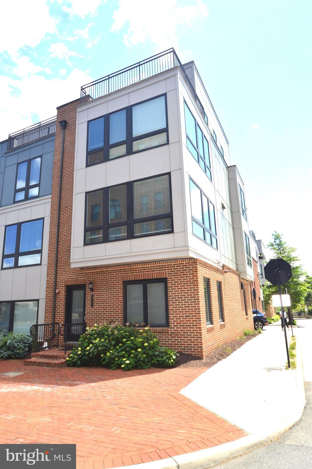 CAMERON PARK - Residential Lease