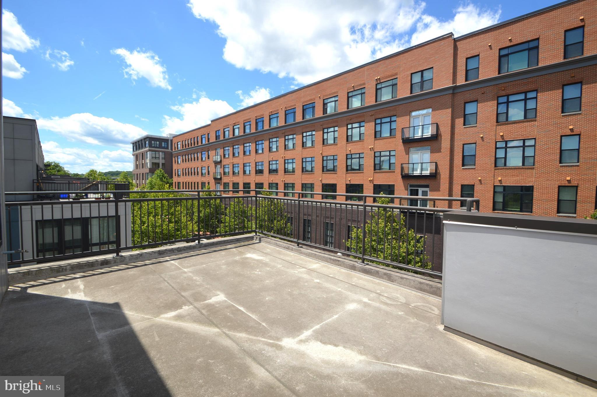 CAMERON PARK - Residential Lease