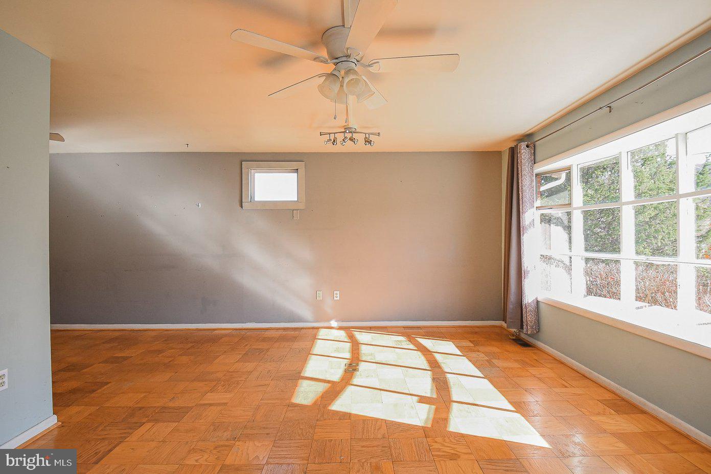 AIRPORT ADDITION - Residential Lease