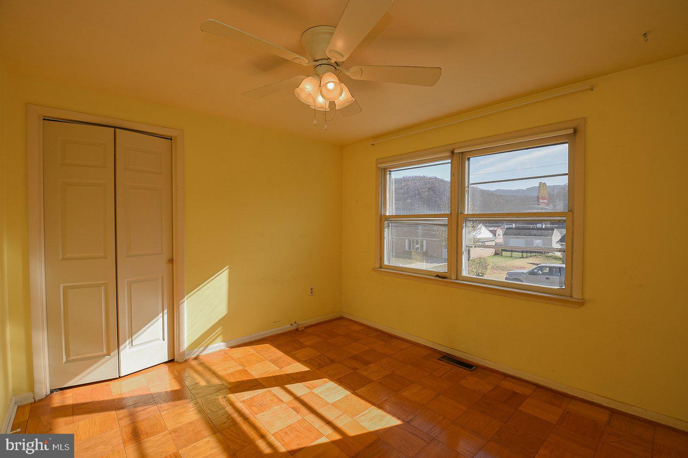 AIRPORT ADDITION - Residential Lease