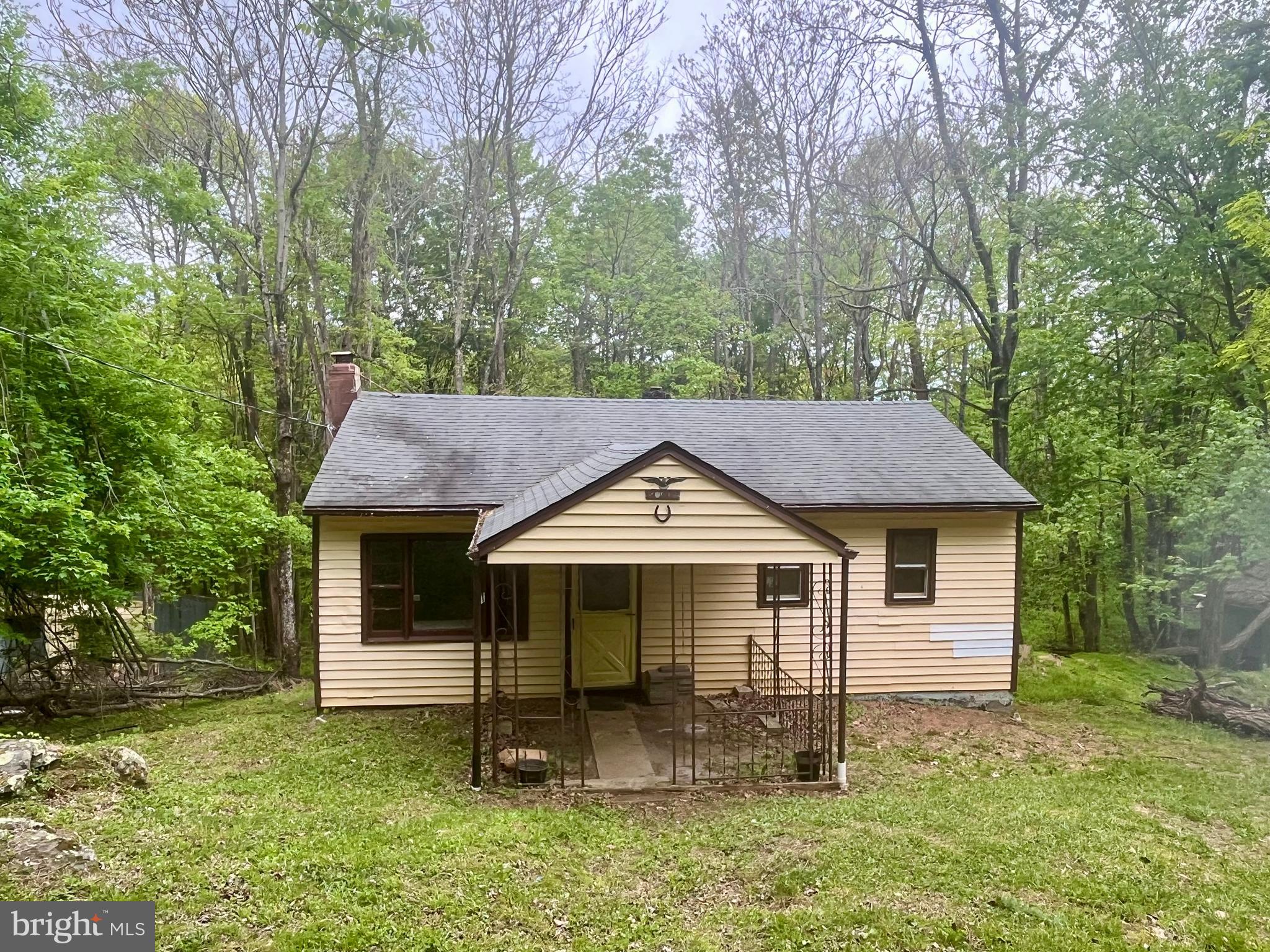 536 CIRCLE DRIVE