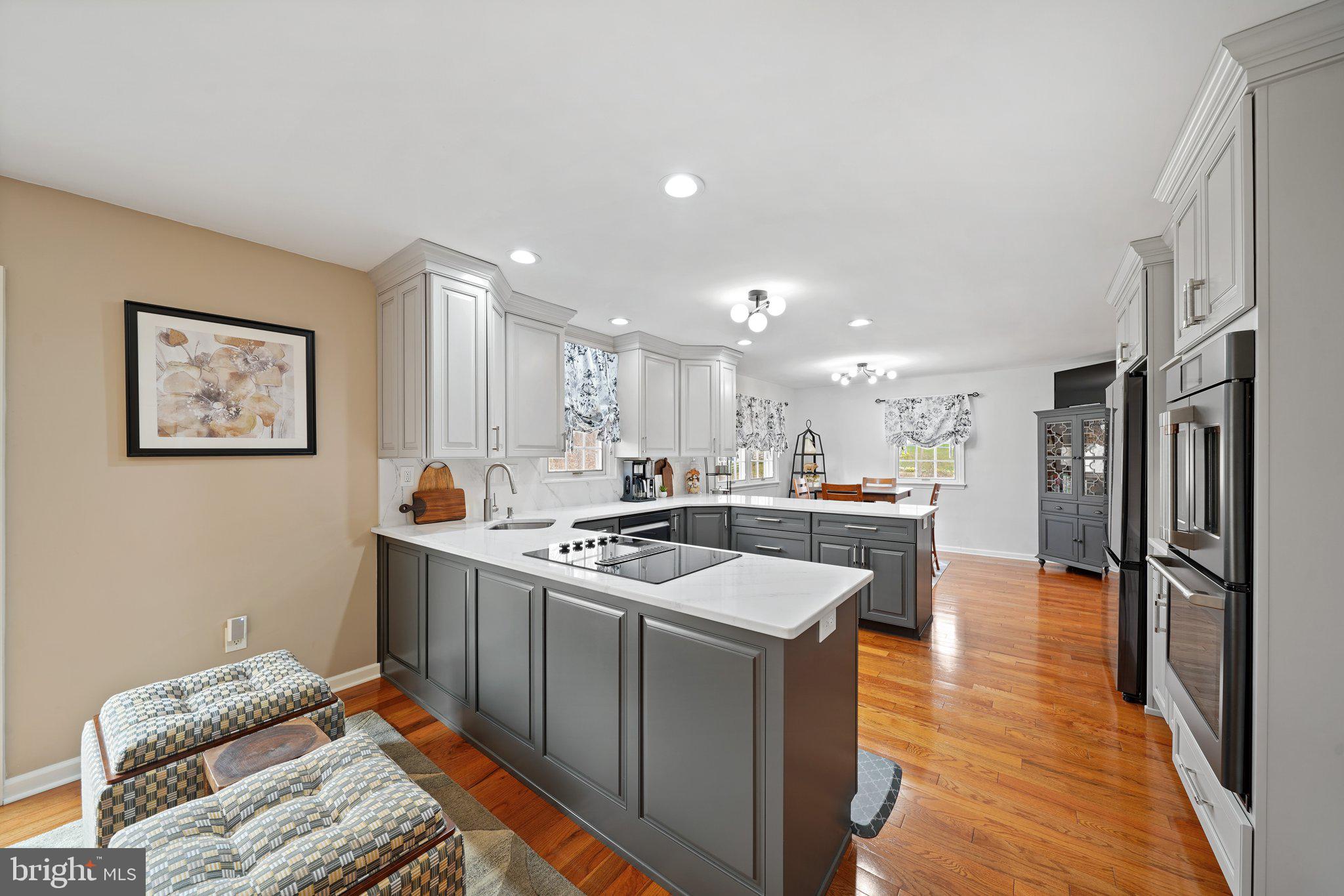 DILWORTHTOWN OAKS - Residential