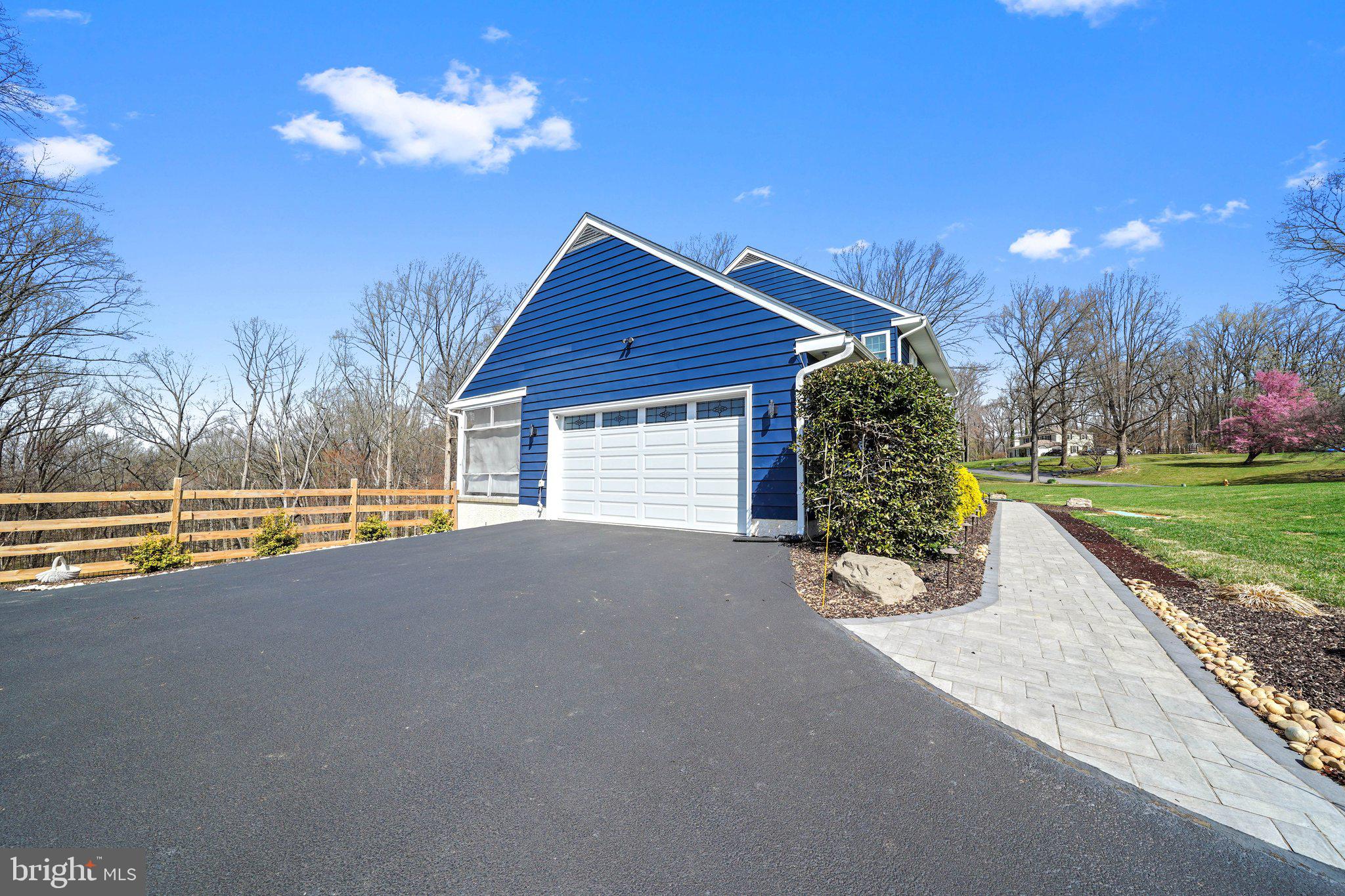 DILWORTHTOWN OAKS - Residential