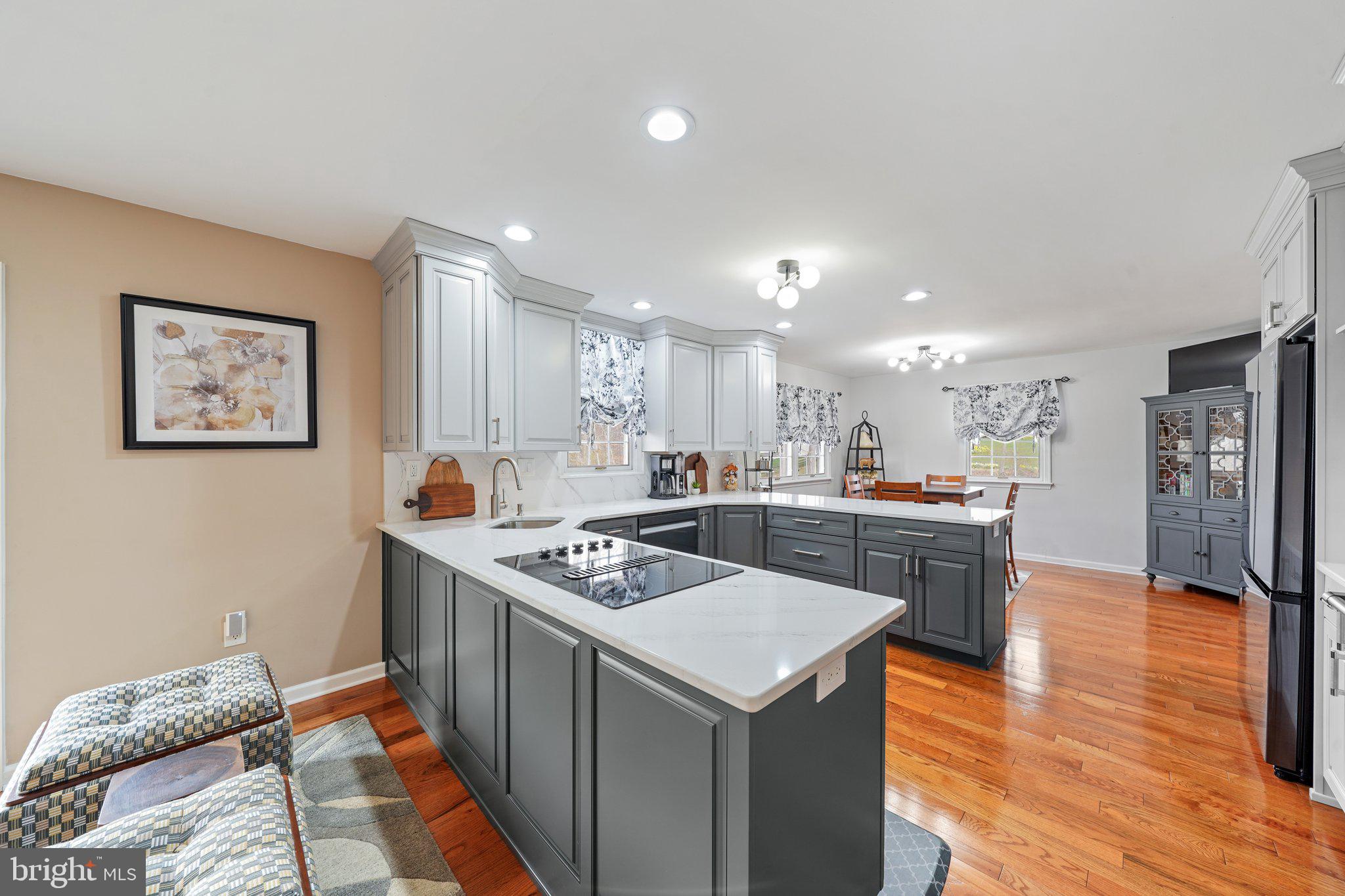 DILWORTHTOWN OAKS - Residential