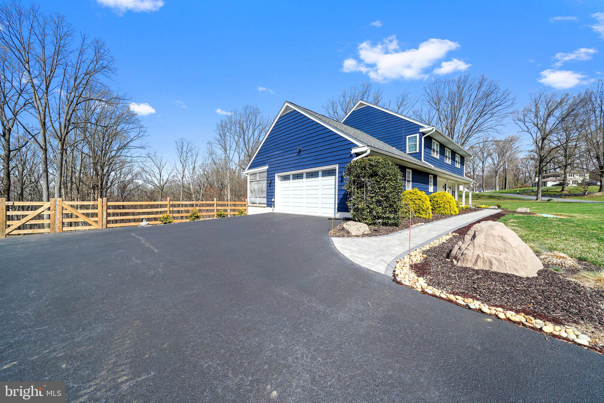 DILWORTHTOWN OAKS - Residential