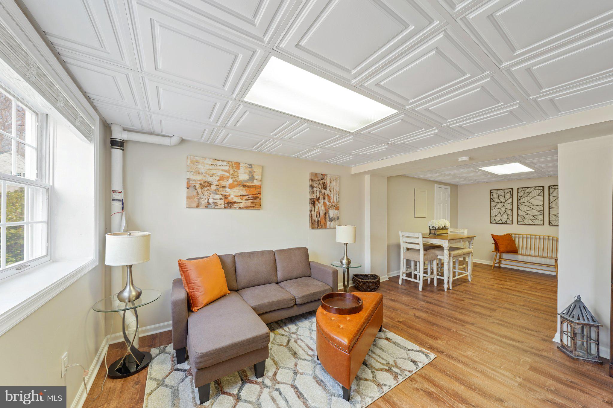 DILWORTHTOWN OAKS - Residential