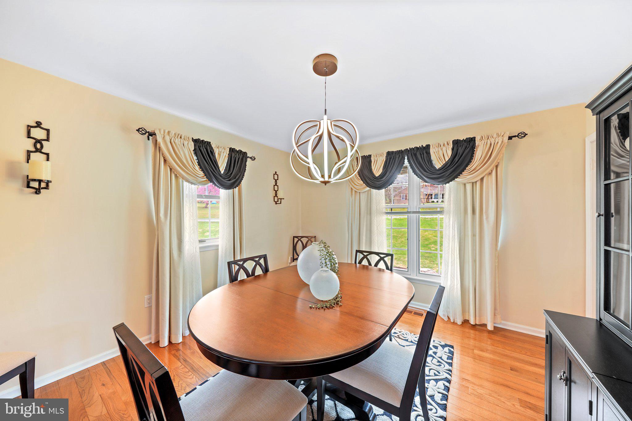 DILWORTHTOWN OAKS - Residential