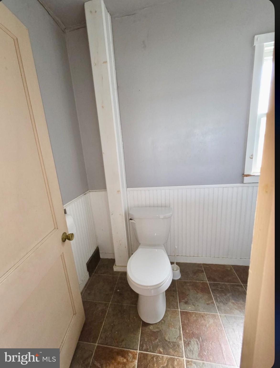 2122 KUTZTOWN ROAD