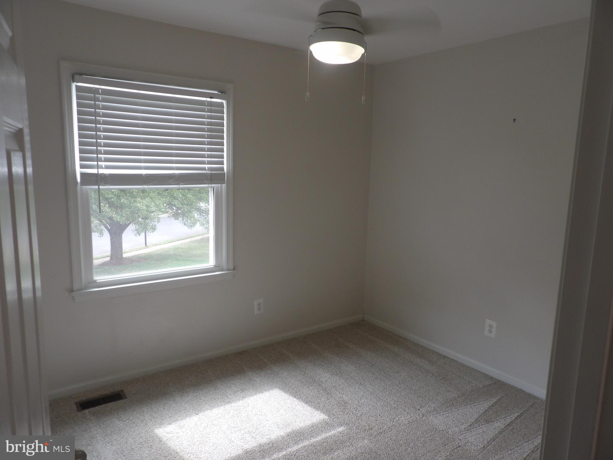 BEAR WALLOW KNOLLS - Residential Lease