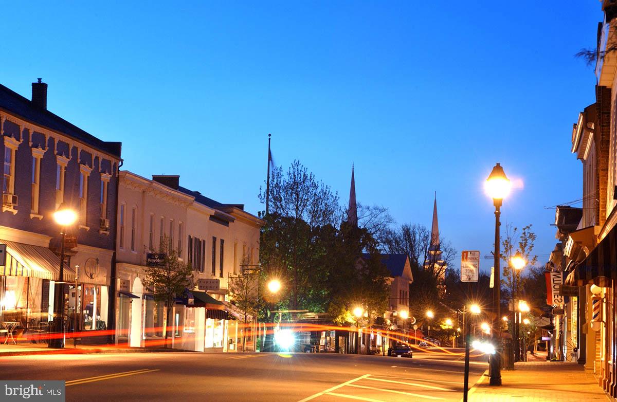 BEAR WALLOW KNOLLS - Residential Lease