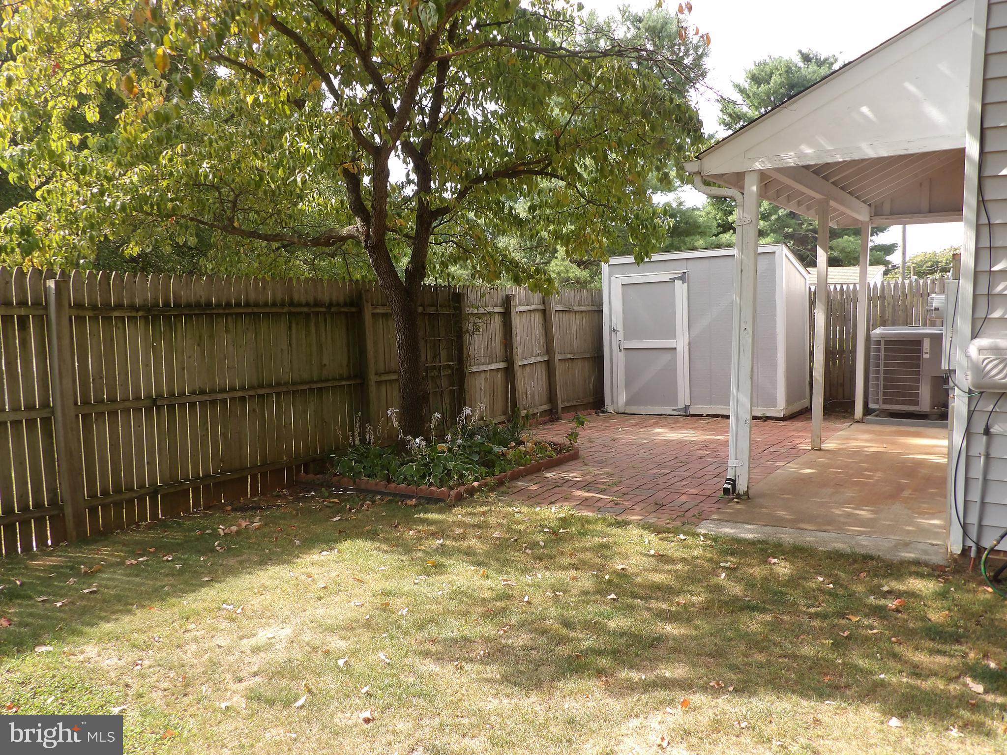 BEAR WALLOW KNOLLS - Residential Lease