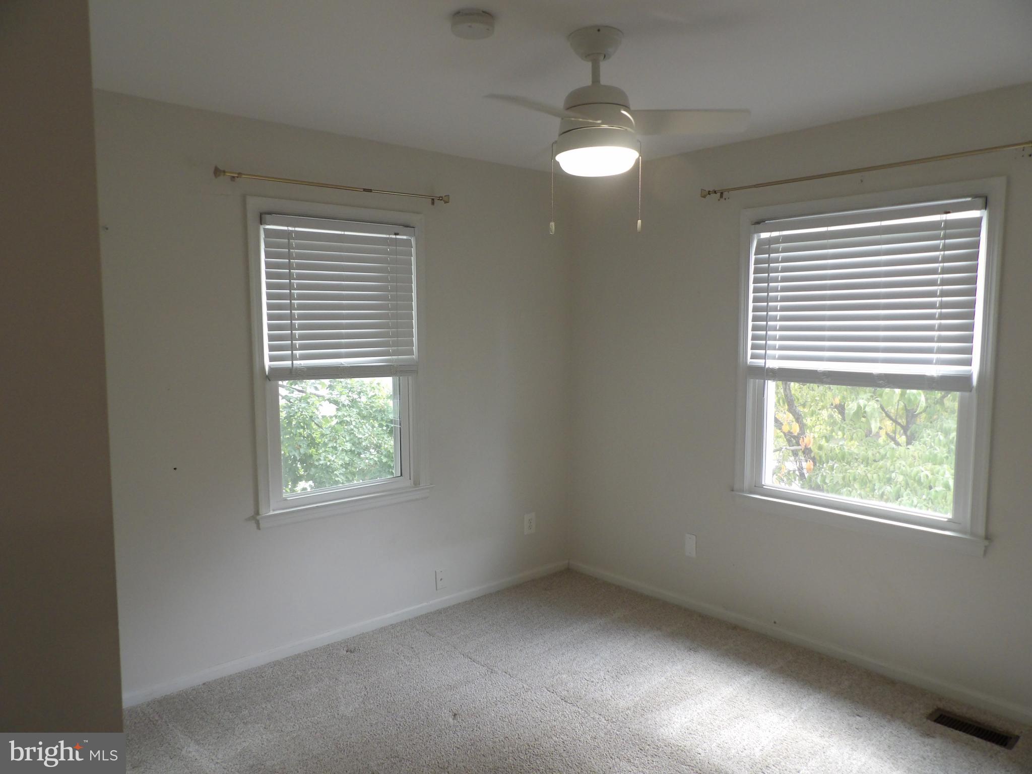 BEAR WALLOW KNOLLS - Residential Lease