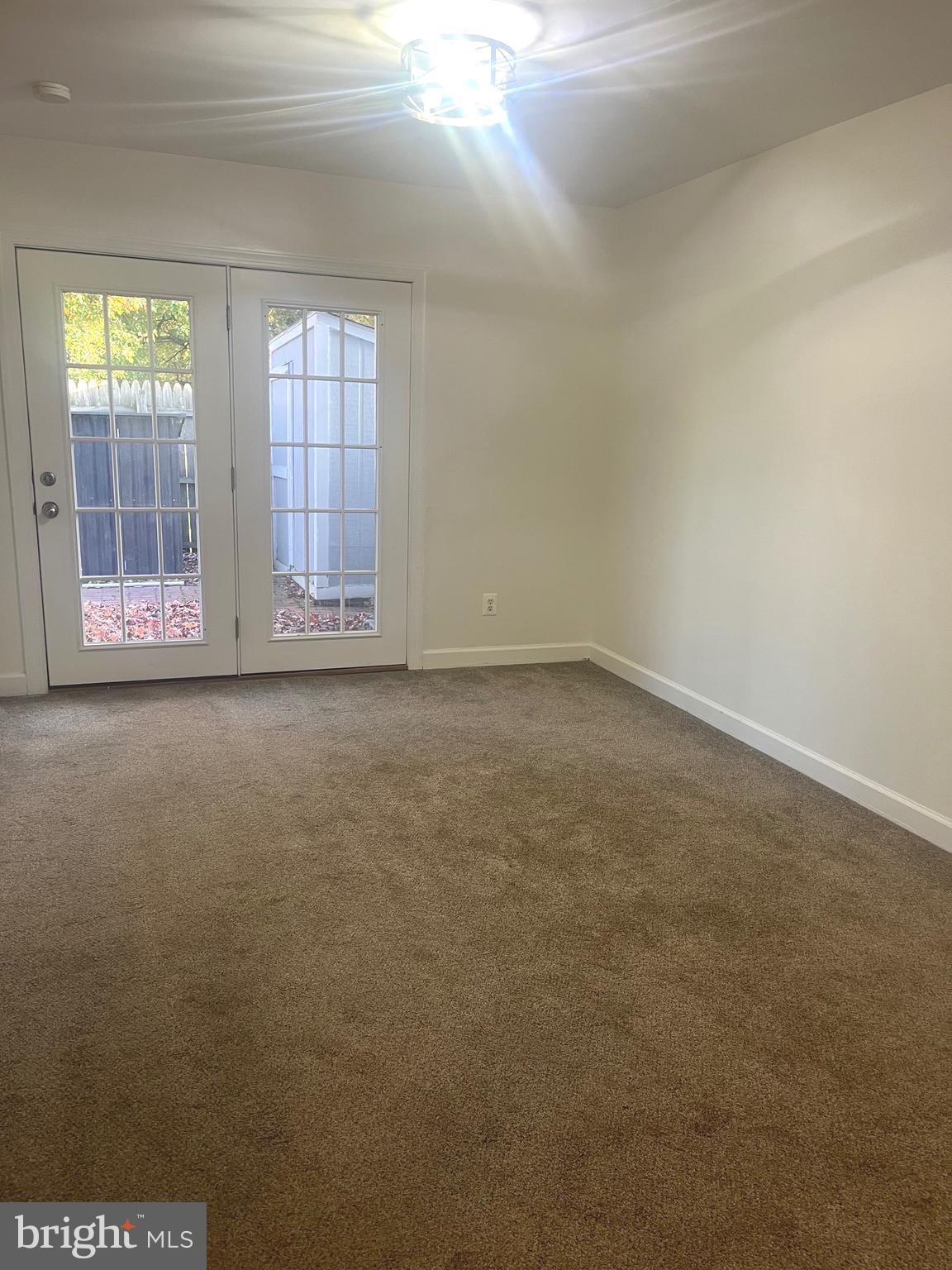 BEAR WALLOW KNOLLS - Residential Lease