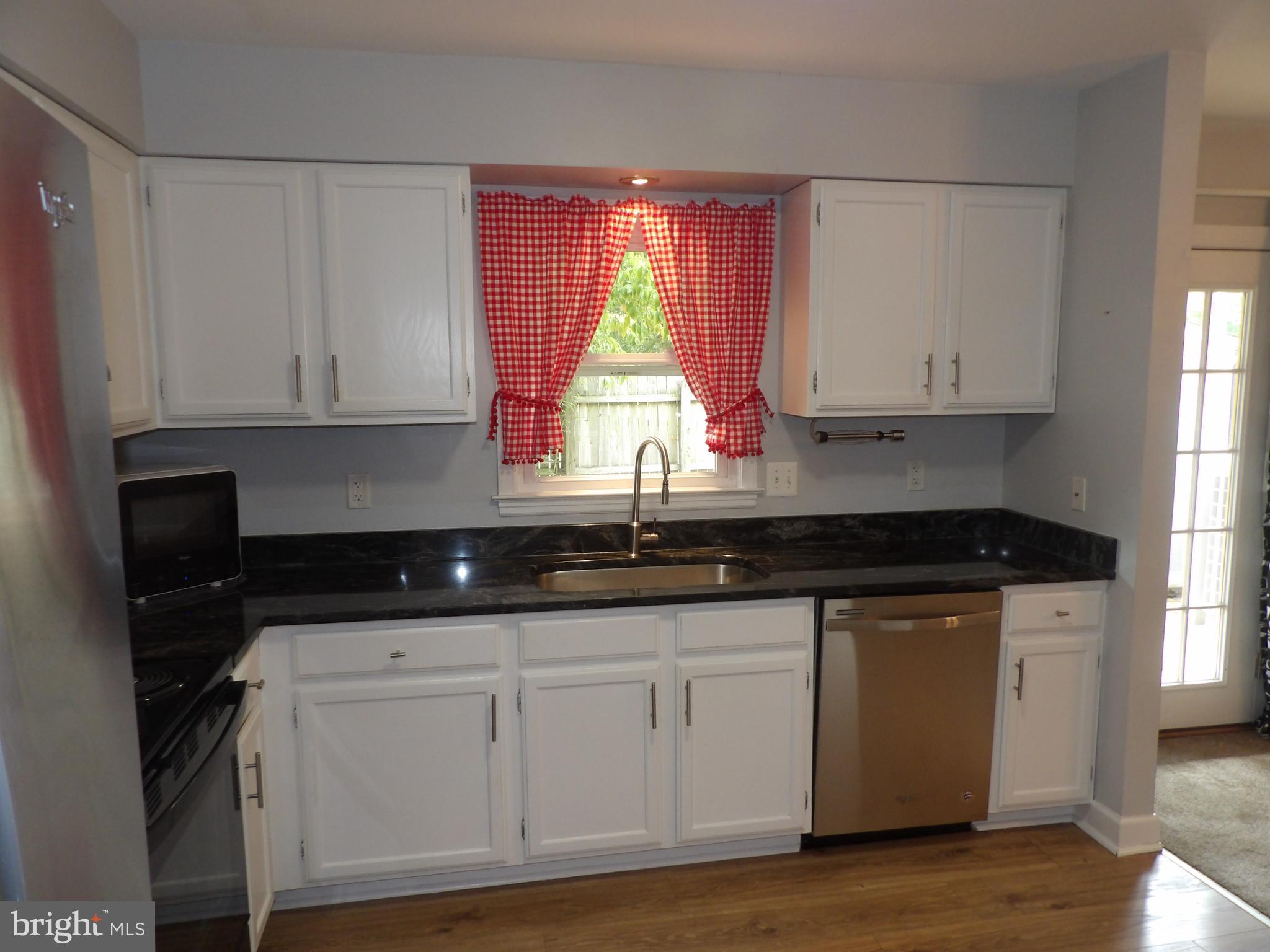 BEAR WALLOW KNOLLS - Residential Lease