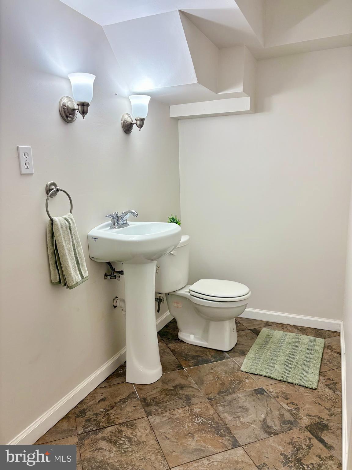 HUNTERS RUN - Residential