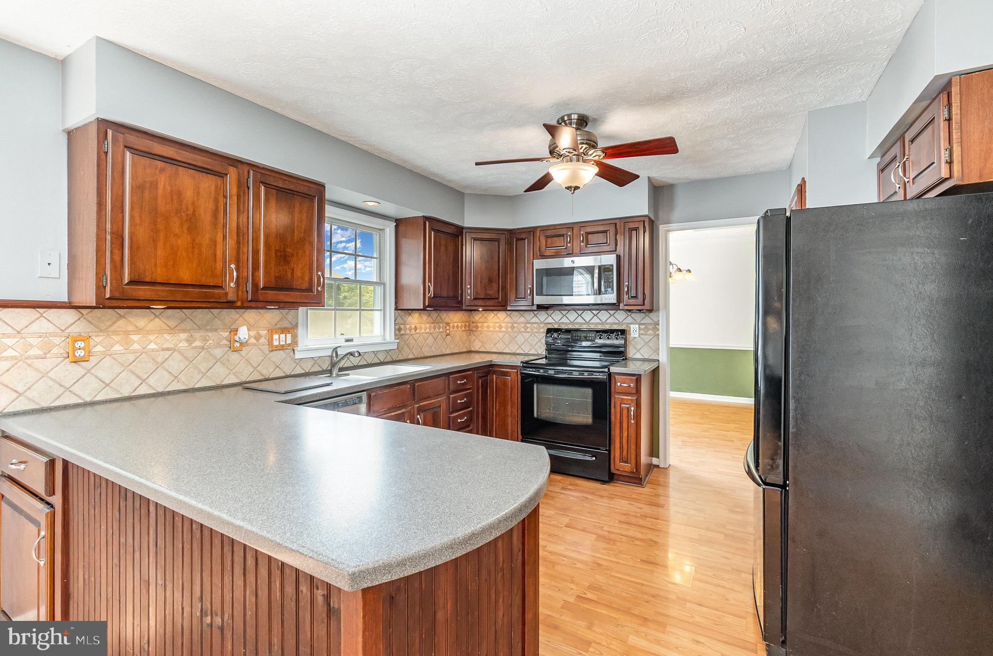 HUNTERS RUN - Residential