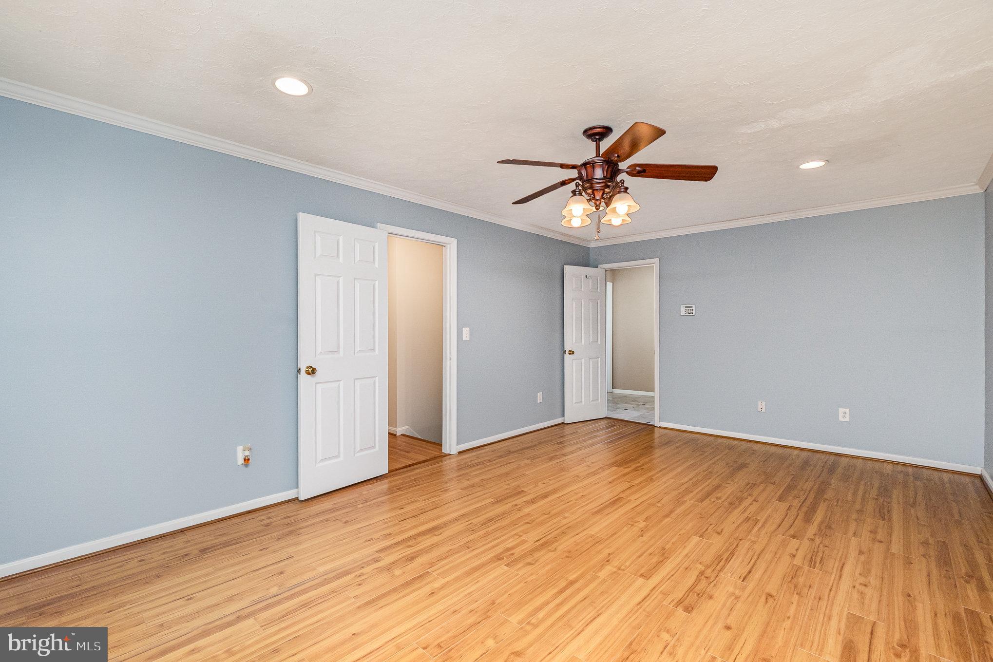 HUNTERS RUN - Residential