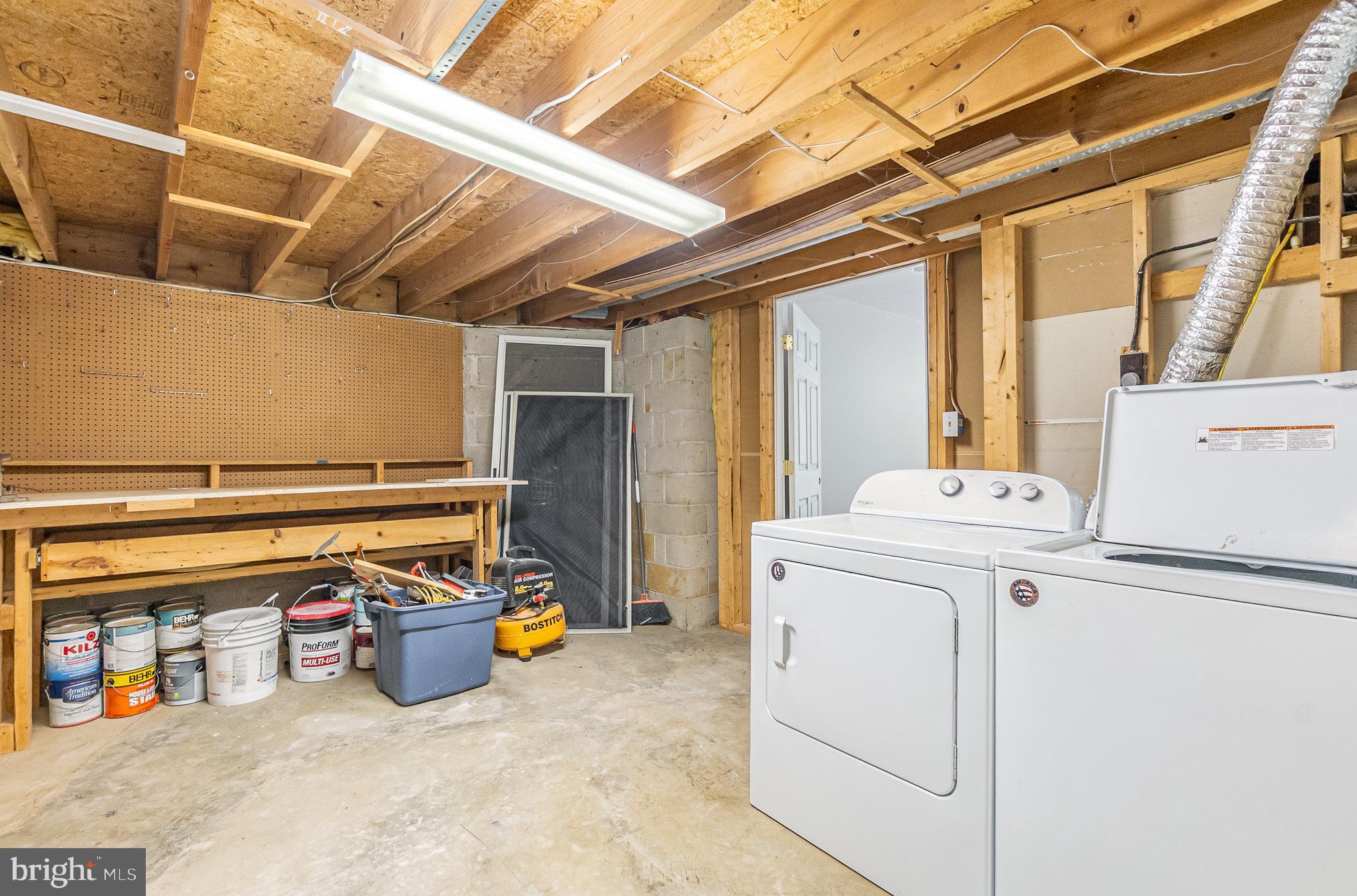 HUNTERS RUN - Residential