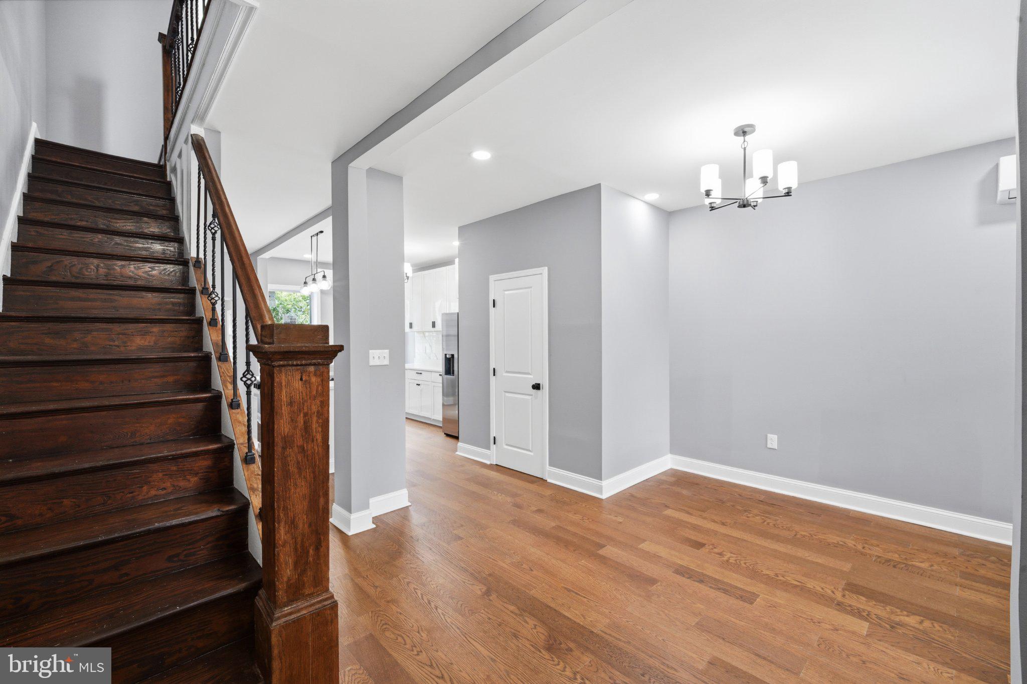 914 5TH STREET NE