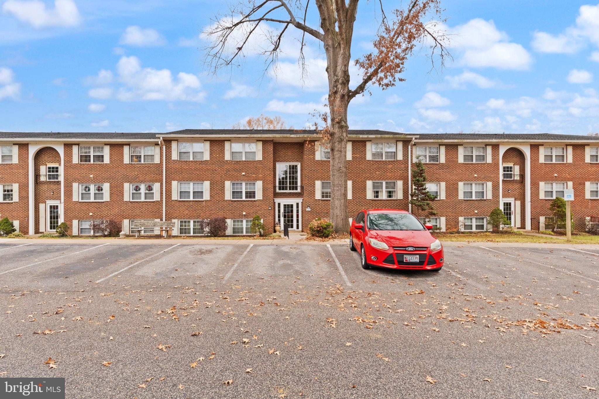 HICKORY HILLS - Residential Lease