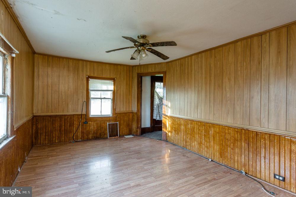 3190 WINSINGER DRIVE