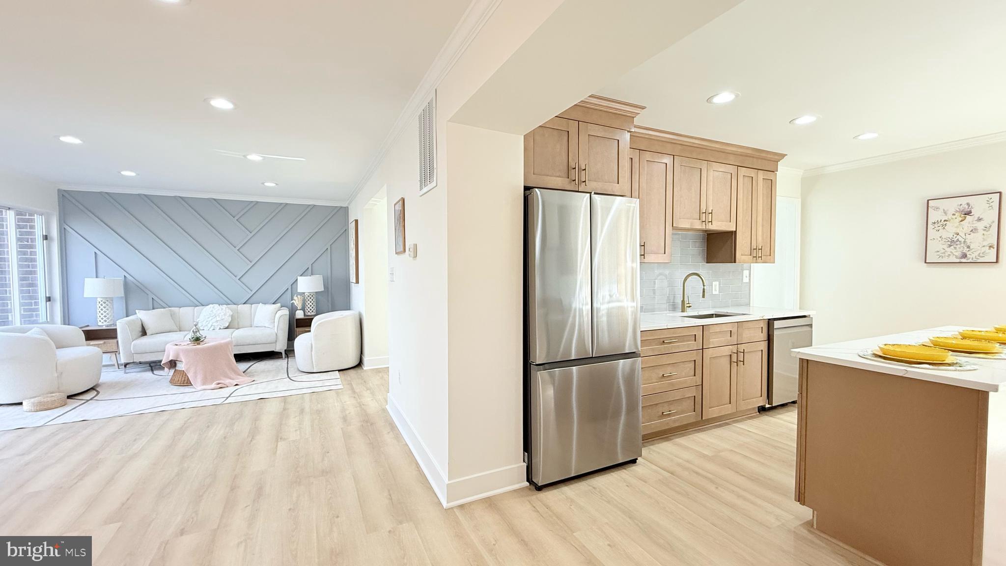 RESTON - Residential