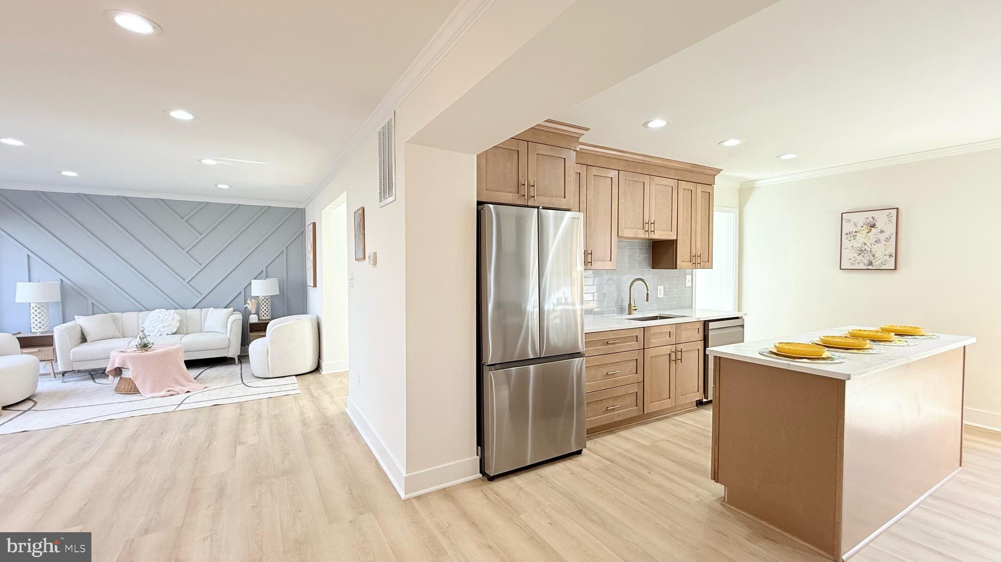 RESTON - Residential