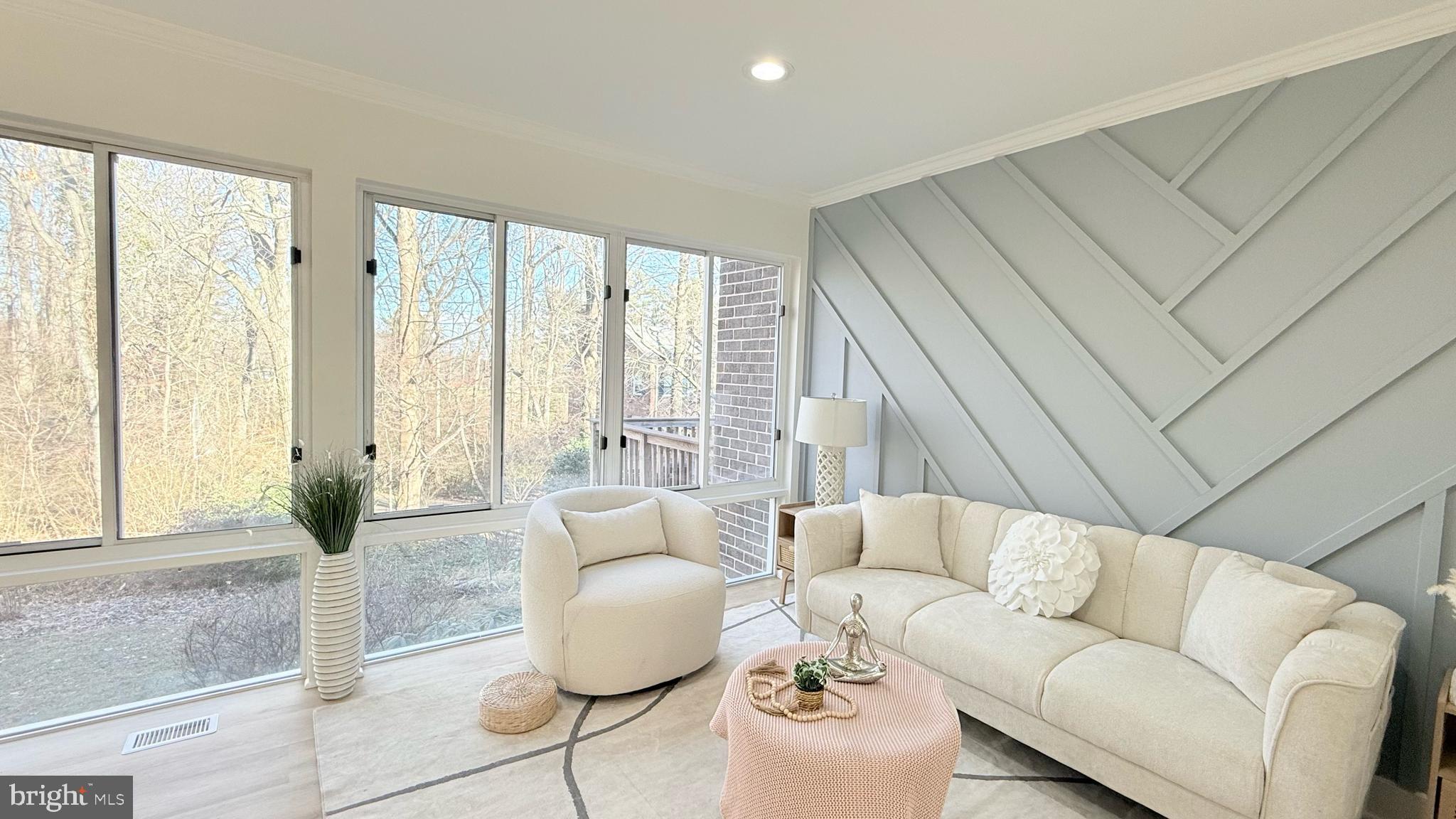 RESTON - Residential