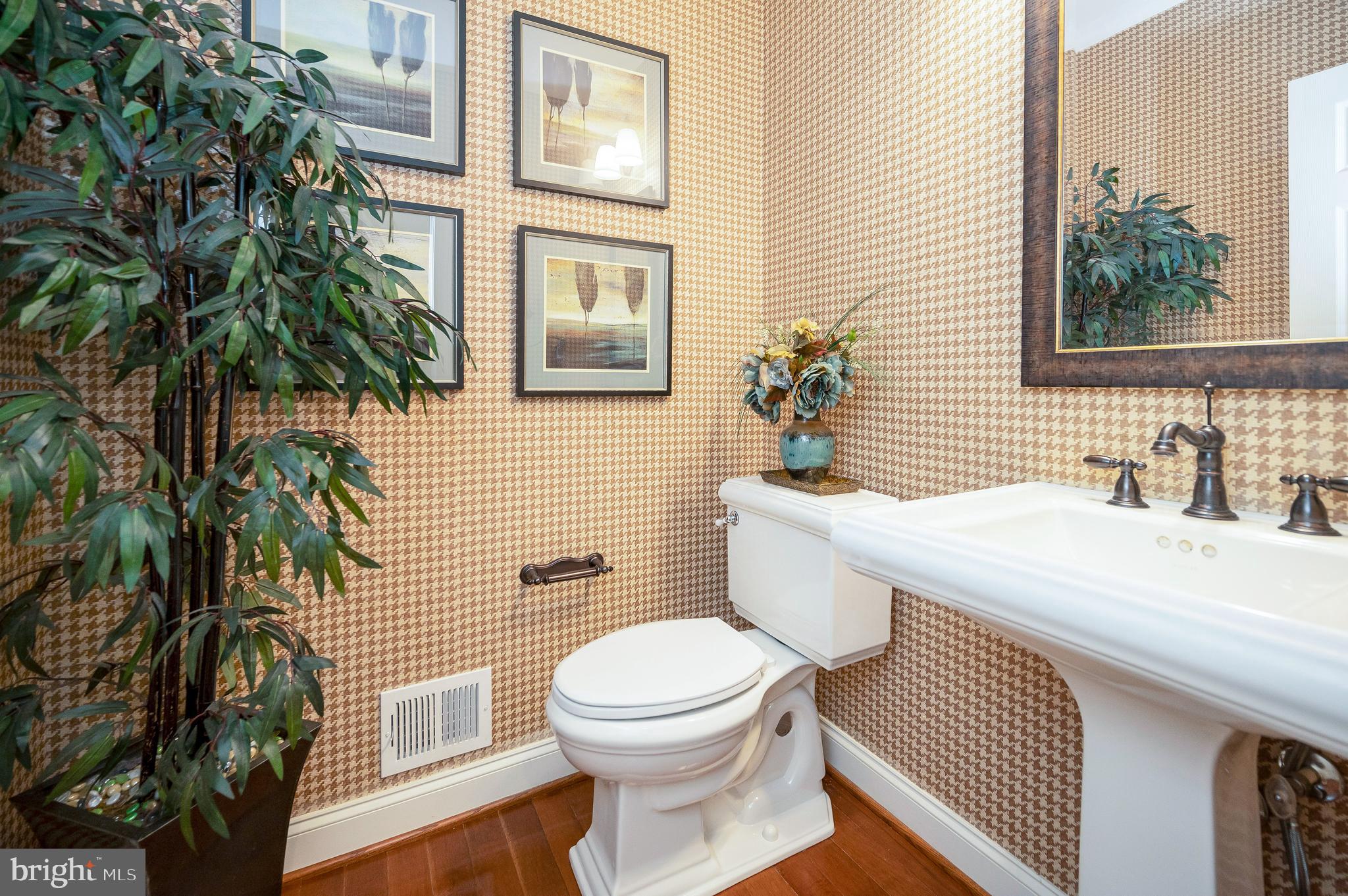 NORTHAMPTON AT KINGSTOWNE - Residential