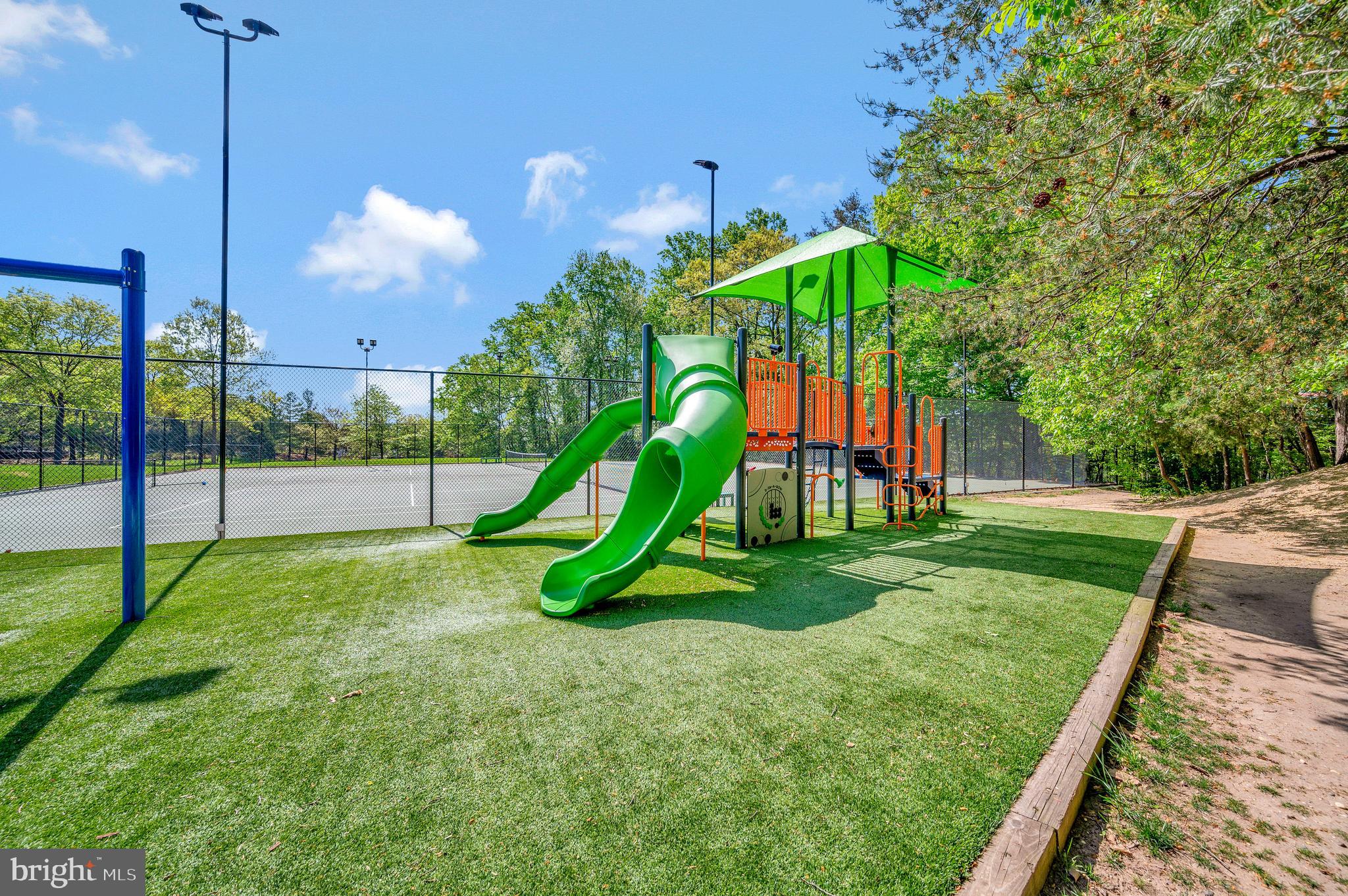 NORTHAMPTON AT KINGSTOWNE - Residential