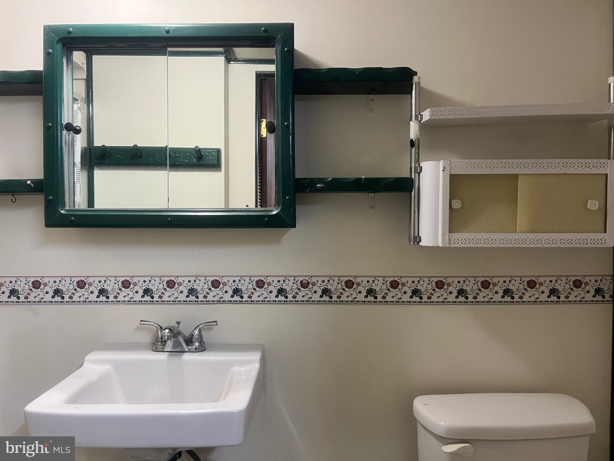 WESTVIEW ACRES - Residential