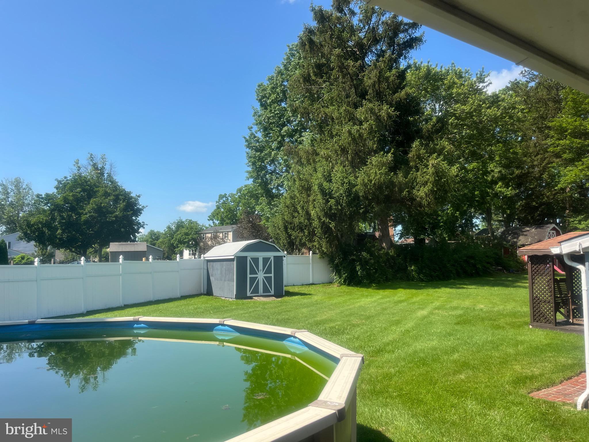 WESTVIEW ACRES - Residential