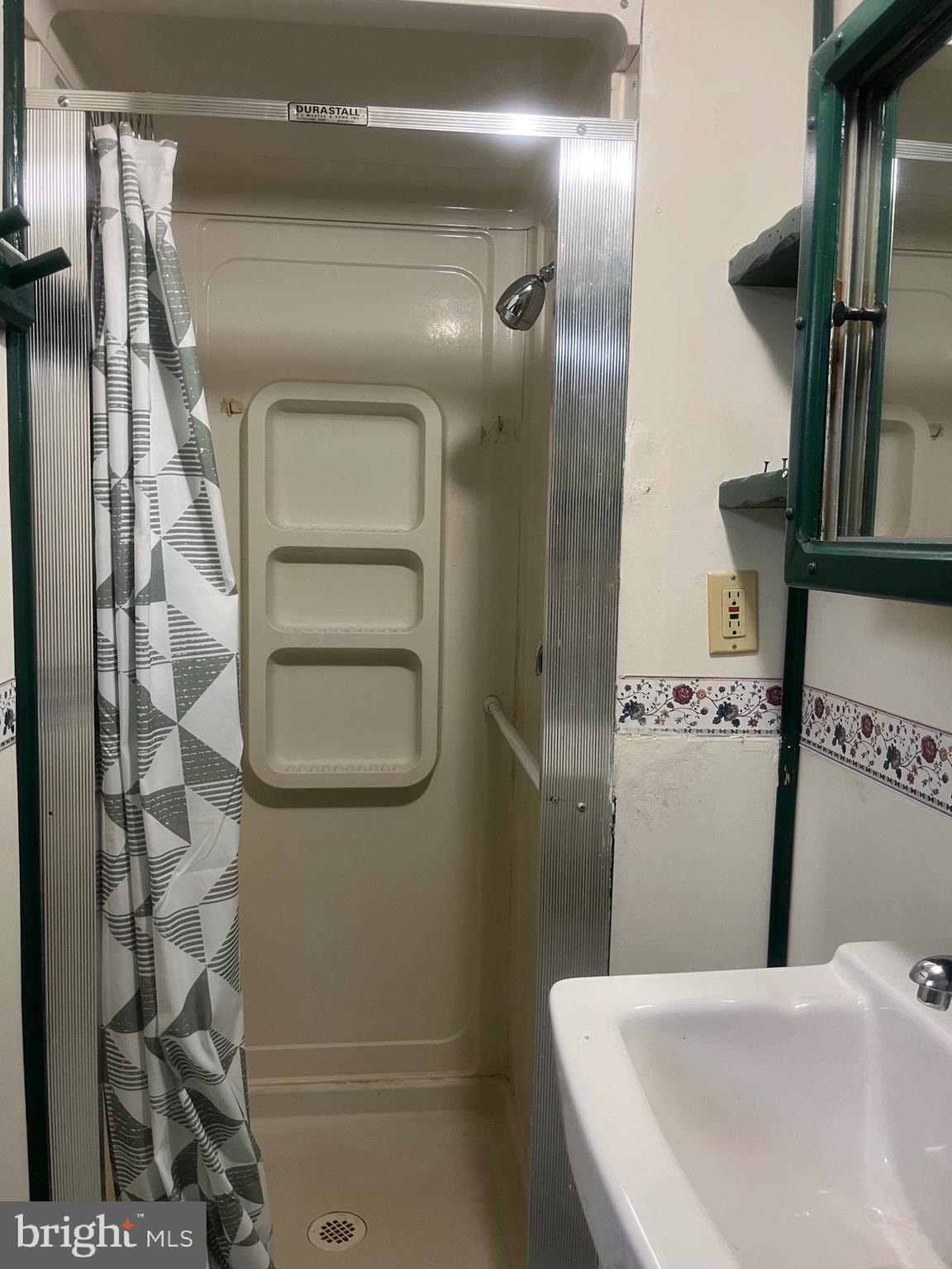 WESTVIEW ACRES - Residential