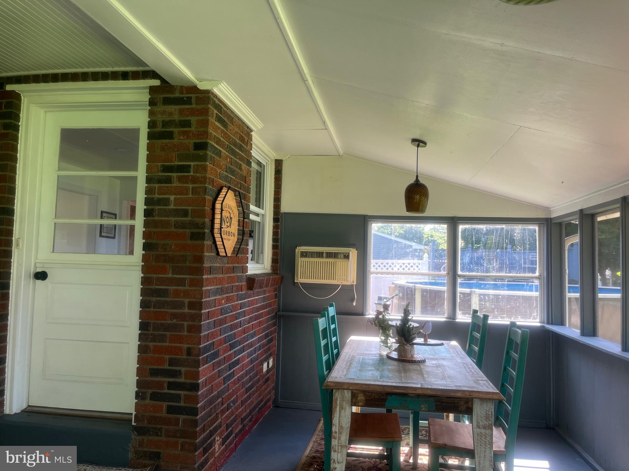 WESTVIEW ACRES - Residential