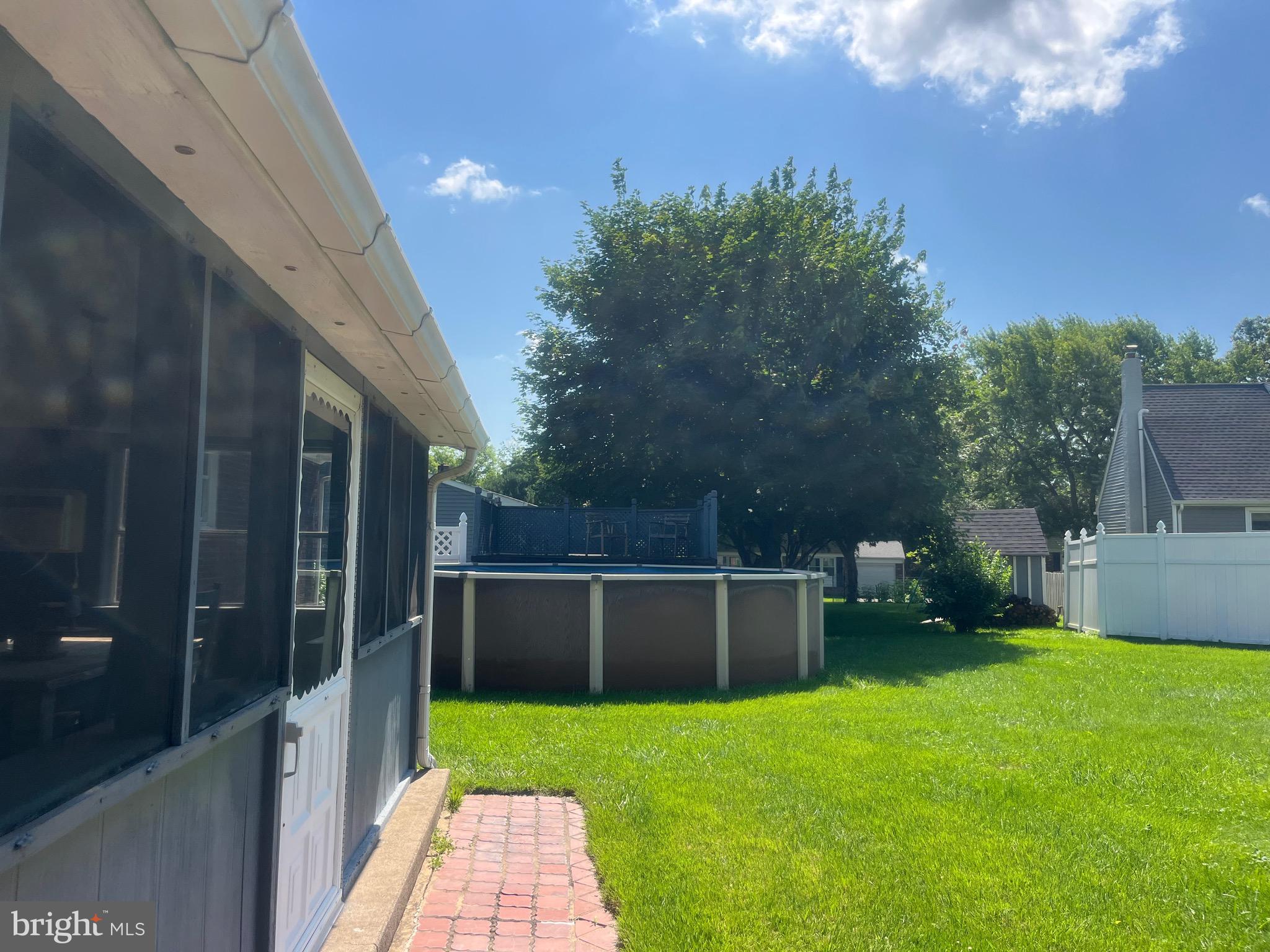 WESTVIEW ACRES - Residential