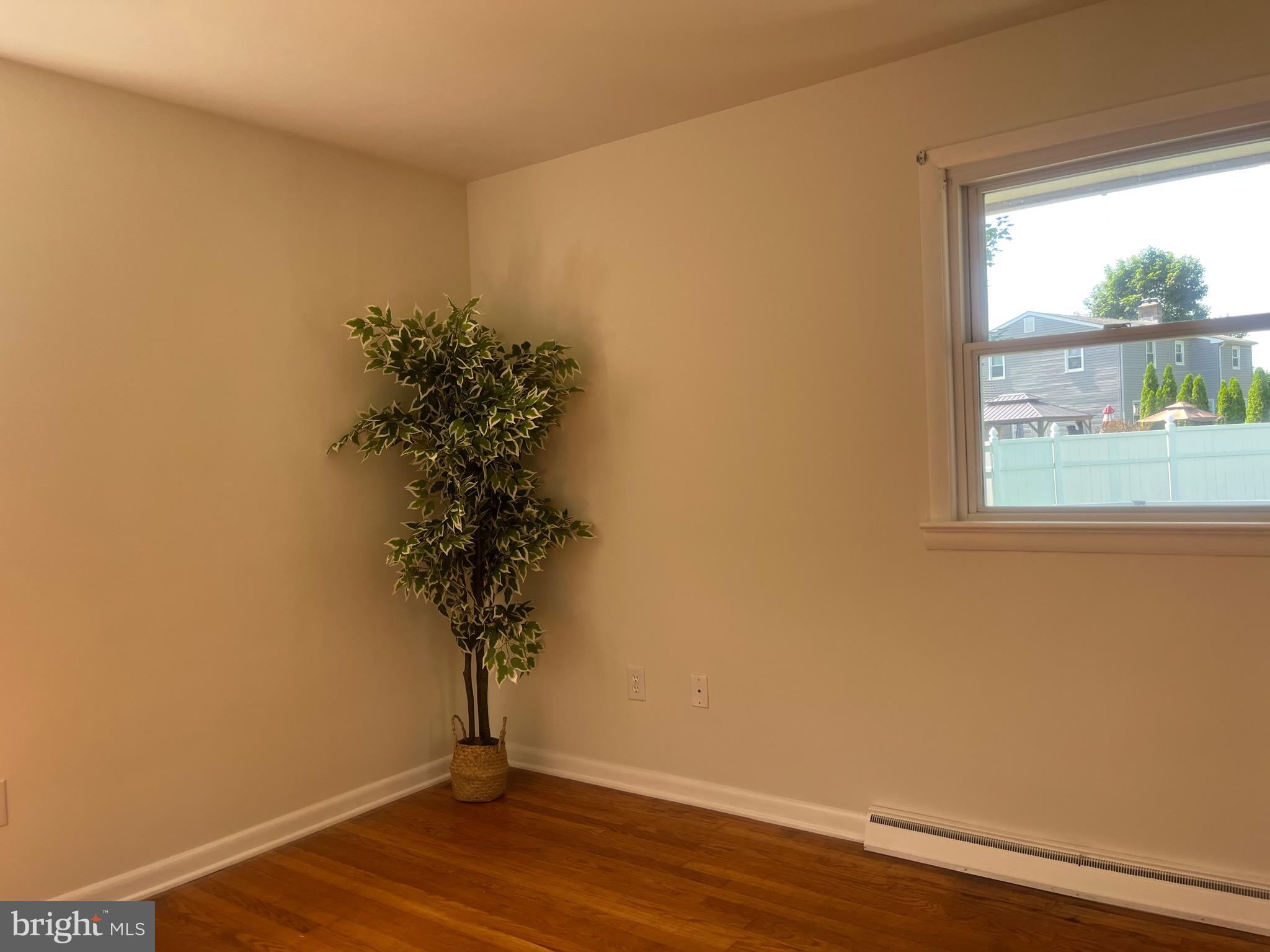 WESTVIEW ACRES - Residential