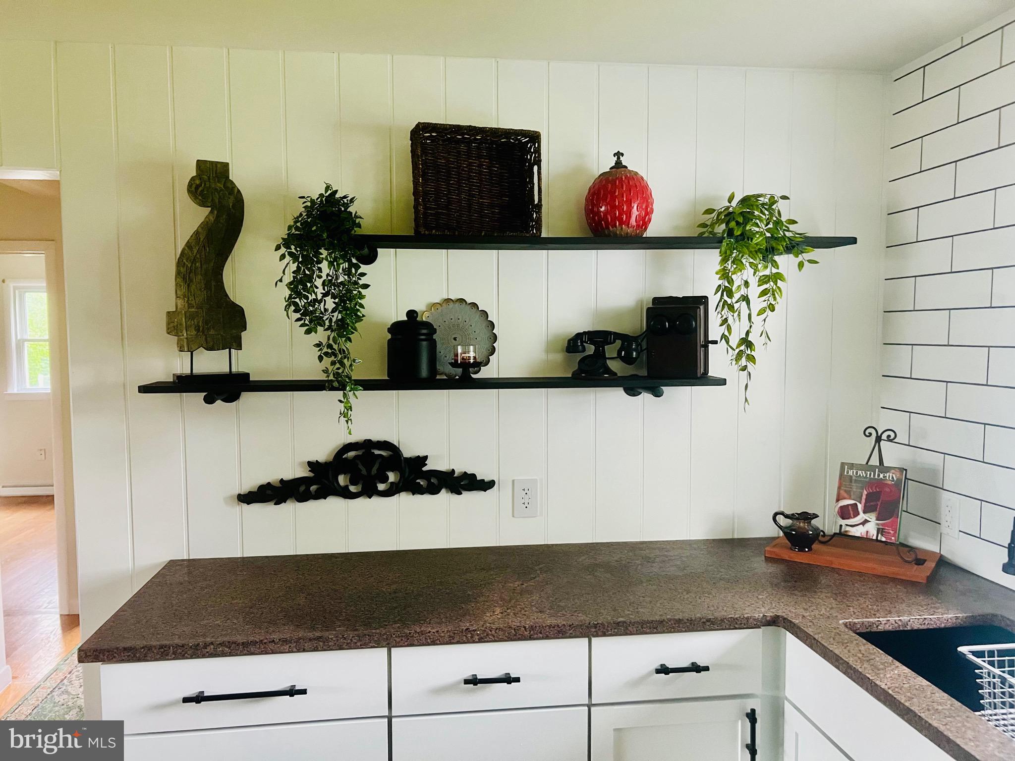 WESTVIEW ACRES - Residential