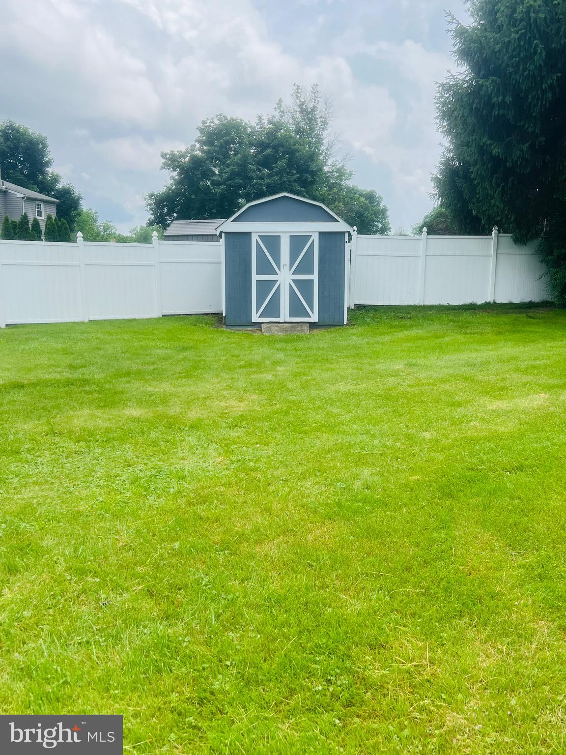 WESTVIEW ACRES - Residential