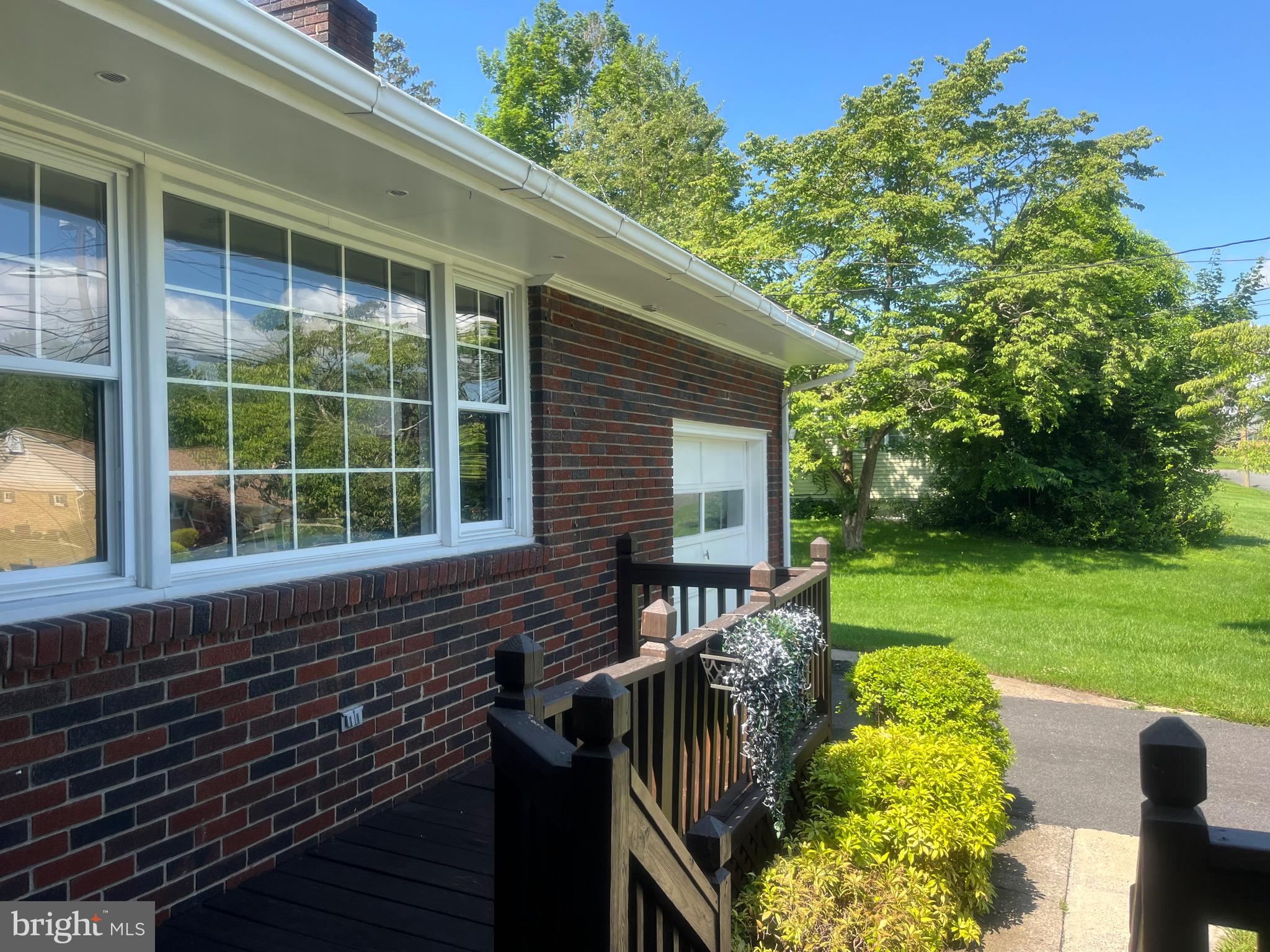 WESTVIEW ACRES - Residential