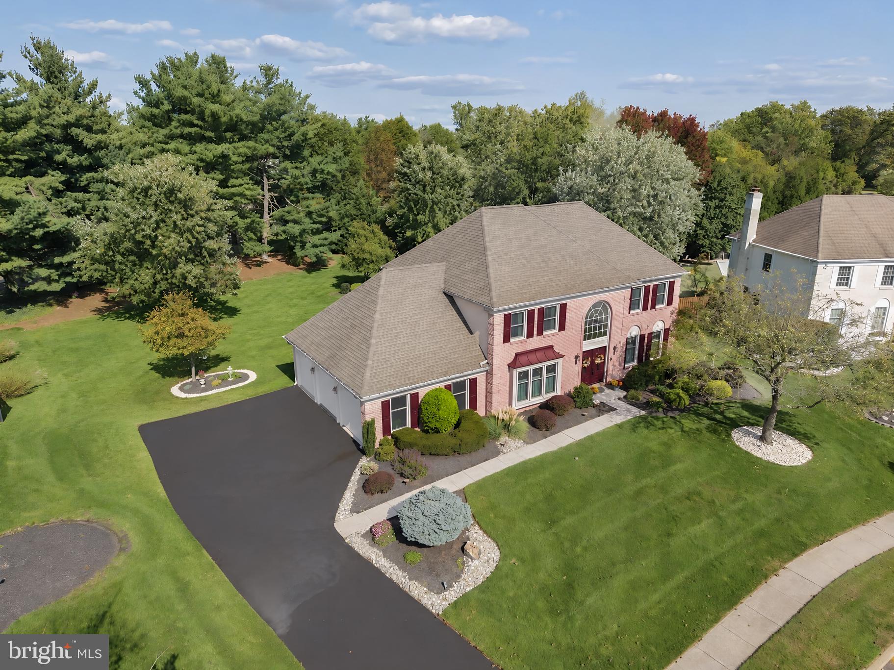 700 FOX HOLLOW DRIVE